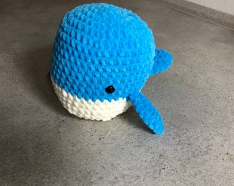 Kleine walvis, circa 14 x 15 cm groot