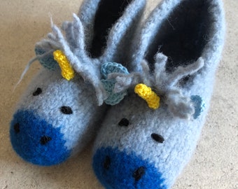 Felt shoes size 30 "Funny Unicorns", light blue