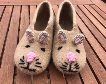 Felt shoes size 31 "Funny farm animals-rabbit"