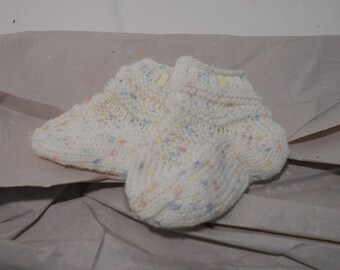 Babysocken Größe 14 / ca. 9 cm Fußlänge / Neugeborene Babys ca. 0-5 Monaten / Babyschuhe / Handgestrickte Babysocken /gestrickte Babysocken