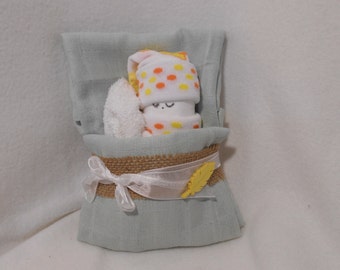 Windelbabys neutral / Babygeschenk / Windeltorte / Geburtsgeschenk / Windelgeschenk / Windelzwerg/ ca. 0-6 Monaten