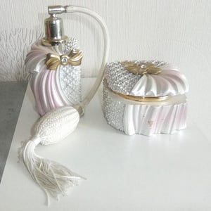 Coffret vintage italien : vaporisateur de parfum et poudrier miroir