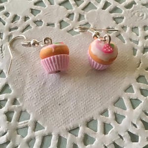 Cupcake Ohrringe aus Fimo, Candyschmuck, Kuchen Ohrringe, Polymer clay Cupcakes, ausgefallener Schmuck, Kawaii Fimo, Muffin Fimo,