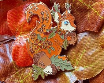 Red Squirrel Enamel Pin – Autumn Woodland Animal