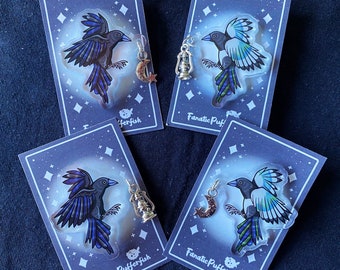 Pin acrílico de ave córvida – Cuervo, urraca, corneja