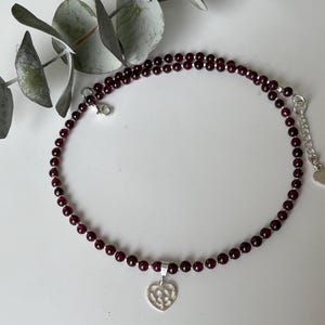 Wine-red garnet gemstone necklace with an ornate sterling silver heart pendant, JANUARY Birthstone, dainty minimalist necklace, unisex gift