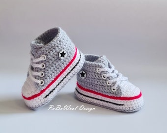 Silver gray crochet baby sneakers, crochet baby shoes, crochet baby sports shoes, crochet baby lace-up shoes with eyelets