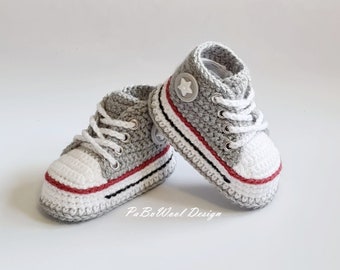 Grau gehäkelte Babyturnschuhe gehäkelte Babysneaker gehäkelte Babyschuhe Babysportschuhe Babyschnürschuhe mit Ösen und Schnürsenkeln