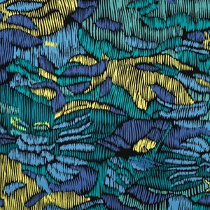 Puede incluir: Un patrón textil que presenta marcas de sombreado densas, verticales y ligeramente curvas en tonos amarillo brillante, verde azulado, azul claro y azul oscuro, sobre un fondo negro sólido, creando una apariencia texturizada y abstracta.