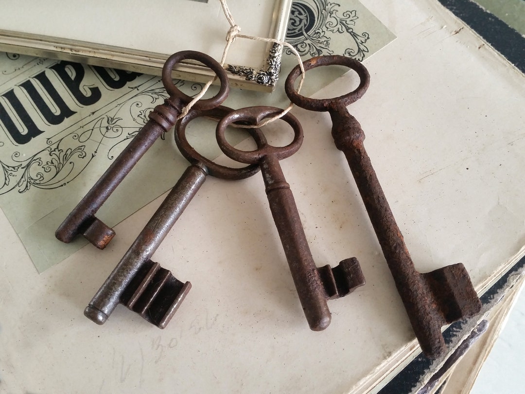 Antique Keys, Key Ring, French Vintage, Shabby, Brocante Decoration