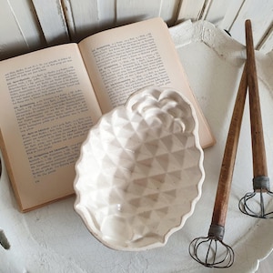 old pudding mold, antique baking mold, terrine, ceramic, ironstone, pineapple, French vintage, white, shabby, brocante decoration