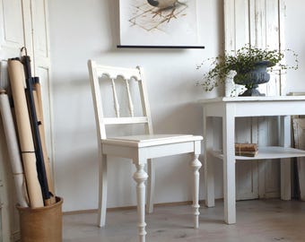 antique chair, antique furniture France, shabby chic, off-white, vintage furniture, old paint, brocante, country style