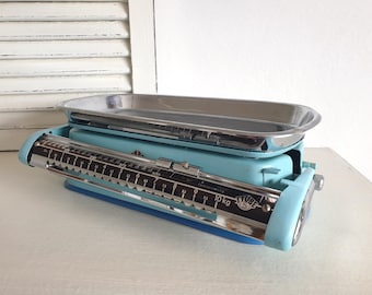 antique kitchen scale, vintage scale, enamel, shabby chic, pastel, brocante