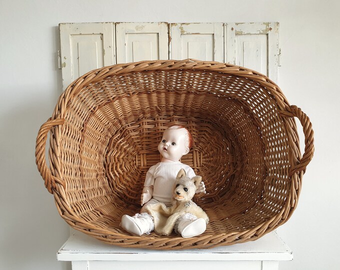 Old Laundry Basket Antique Wicker Basket Peasant Basket Etsy