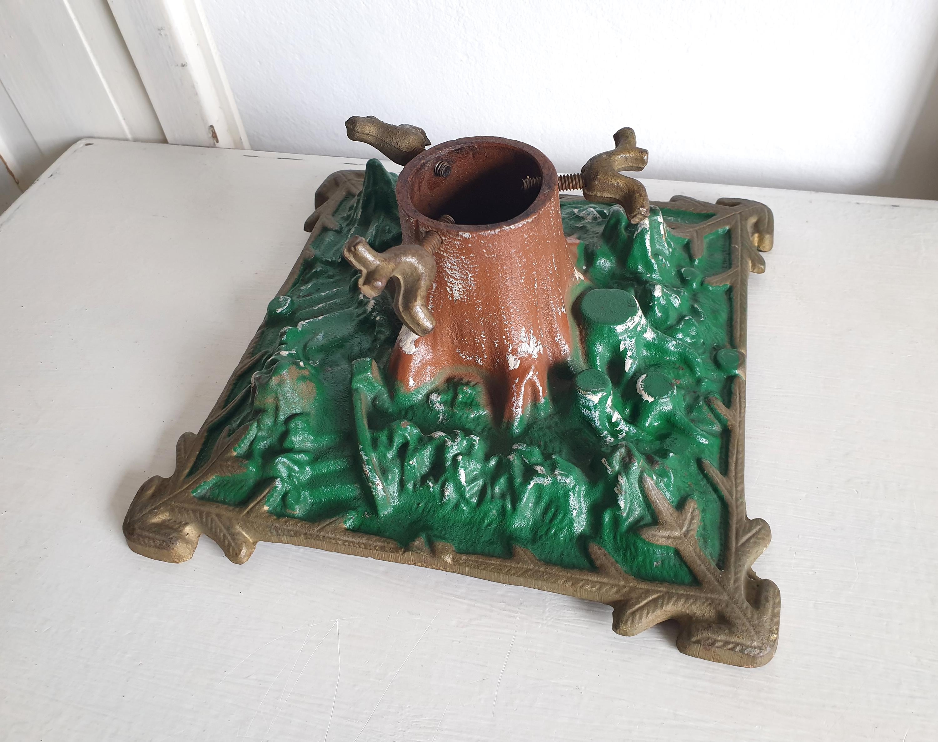 Palazzo INT Antique Green Cast Iron Christmas Tree Stand – Shabby Fir Tree Stand, Medium