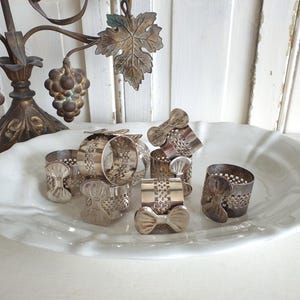 SET: 8 old napkin rings, silver-plated, tarnished, elegant table decoration, Art Deco, shabby, French vintage, brocante decoration, country house