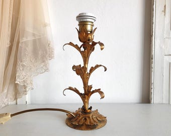 Lámpara de mesa florentina antigua, Hans Kögl, antigua lámpara florentina dorada, metal, oro, pan de oro, brocante, vintage, estilo Hollywood Regency.