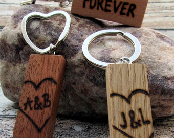 LOVE forever Schlüsselanhänger mit Gravur aus Holz / personalisiert / Männergeschenke Valentinstag