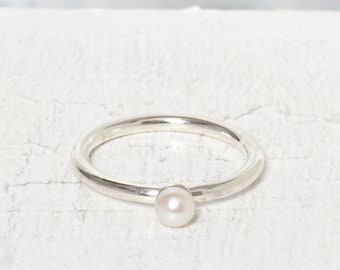 Perlenring, zarter Ring Perle, Stapelring Silber