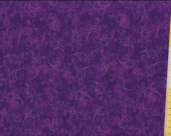 Patchworkstoff  "Equinox" lila - violett marmoriert mit zarter Ranke,