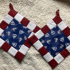 Topflappen "Segelboot" Topflappen mit Segelbooten in blau-rot-weiß