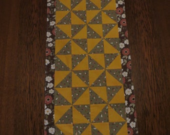 Tischdecke, Tischläufer "Folktale" , 90x35cm, Patchwork, Tablerunner