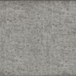 Op de afbeelding: Grijze stof met een subtiele textuur en een herhalend patroon van kleine, donkergrijze driehoeken.