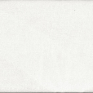 Patchworktyg "Essential Tiny Dot white" ton-i-ton vit, prickar på vitt