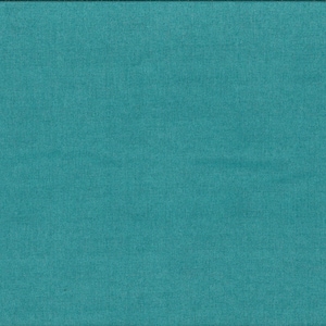 Könnte beinhalten: Eine weiße Keramik-Tasse mit schwarzem Henkel und dem Text "But First, Coffee" in schwarzer, handschriftlicher Schrift. Die Tasse steht auf einer weißen Oberfläche.