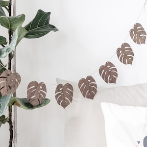 Wooden Garland Pennant Chain &quot;Monstera&quot; Walnut