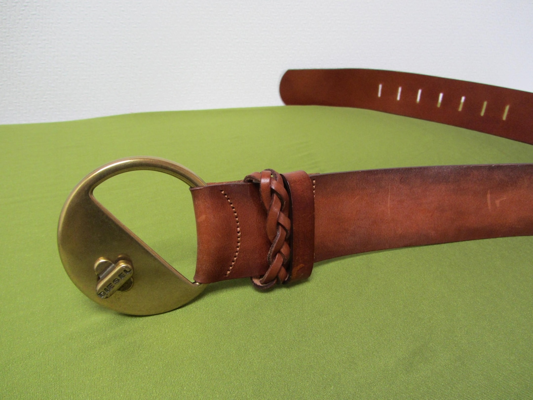 ブラウンのDIESELレザーベルト、サイズ85（34）、未使用品！イタリア製