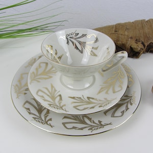 festive COLLECTOR&#39;S CUP COLLECTOR&#39;S DISH, vintage coffee set tea set gold pattern, coffee table Mid Century porcelain place settings, breakfast set