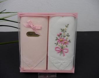 Spitzen TASCHENTÜCHER Originalverpackung, rosa + weiß , 70s Spitzentaschentuch, Damentaschentuch, Häkelspitze, Accessoires, Geschenk an Frau