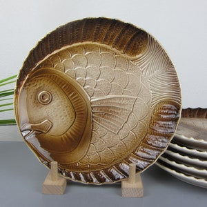 6 FISH PLATES by Salins les Balns, France, 50s dinner plates, dinner plates, table plates, appetizer plates, fish dishes, vintage fish dishes