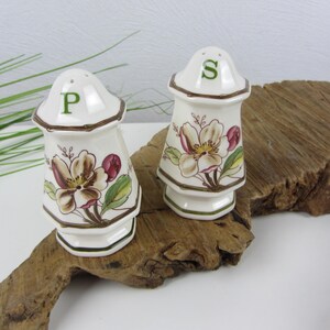PORTOBELLO, pepper shaker + salt shaker, spice shaker by Villeroy & Boch, German branded porcelain, spring blossom decor Mettlach
