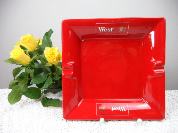 Aschenbecher Design Smoker Red