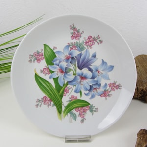vintage COLLECTOR&#39;S PLATE cake plate, Thuringian handcraft Weimar porcelain, wall plate decorative plate with lilies, vintage porcelain with flowers