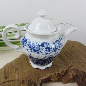Teapot Thessia Heimatland blue by Seltmann in Weiden, small coffee pot 0.6 liters for coffee table, vintage landscape decor porcelain