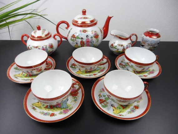 Tea Hour Keramik 4 Schalen Teeset : 1 Teekanne Reliefdekor