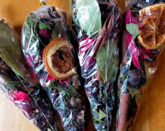 Yule potpourri cones  / Christmas potpourri / natural potpourri cones/ Christmas decor/ yule decor / spiced orange / Christmas scented decor
