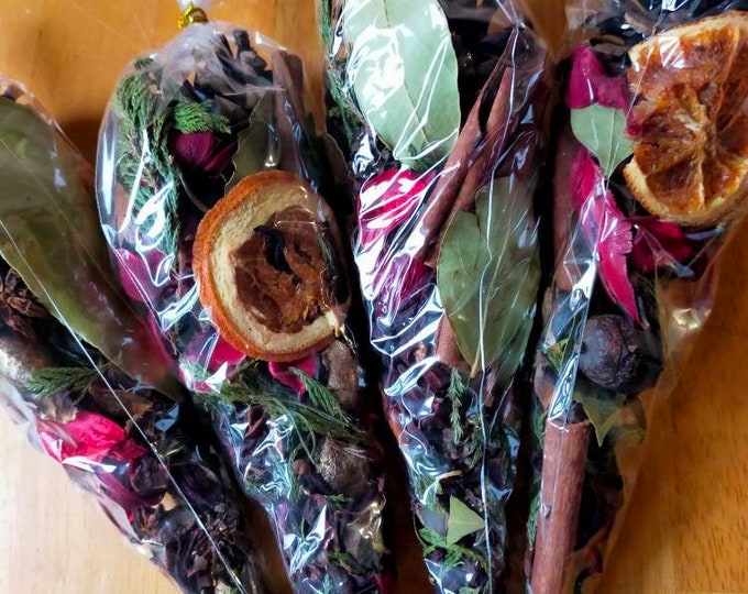 Yule potpourri cones  / Christmas potpourri / natural potpourri cones/ Christmas decor/ yule decor / spiced orange / Christmas scented decor