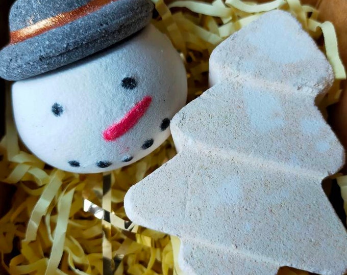 Christmas bath bombs/ vanilla bath bombs/ stocking filler / Christmas bath bombs stocking fillers / gifts for her /