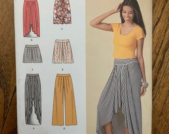 Simplicity 1429 skirt, pants, shorts pattern size 6-8-10-12-14 waist 23-28”