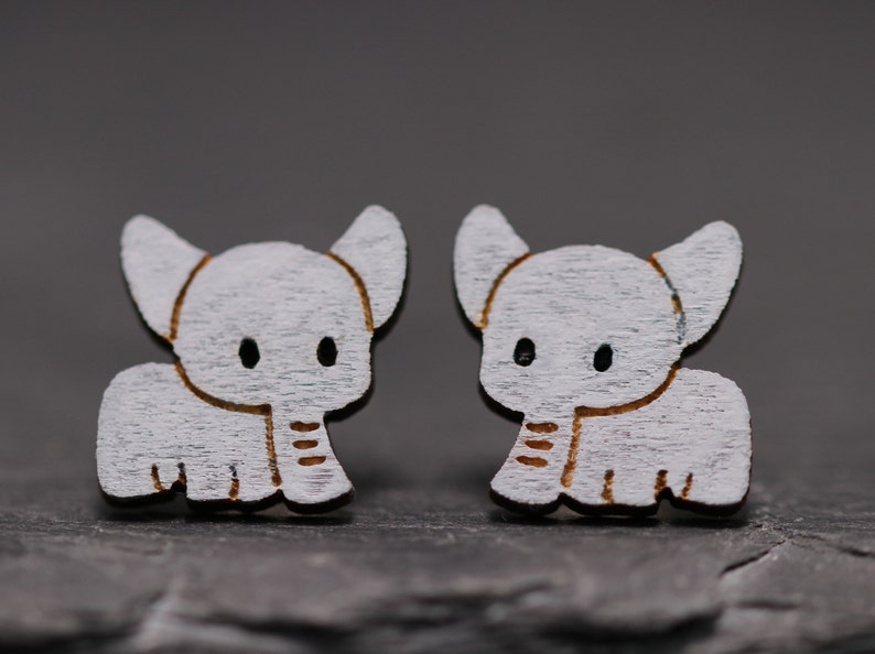 earrings children/'s jewelry hand-painted animal motifs ear jewelry Africa gift sweet ear clamps Elephant stud earrings pair of wood or ear clips