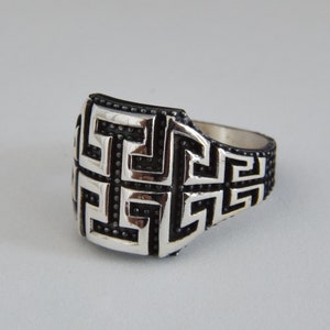 Handmade 925 Sterling Silver Men&#39;s Ring: Orientalist Design