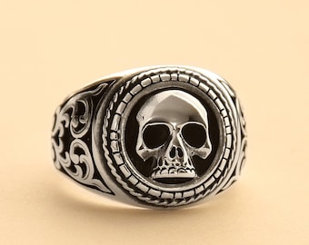 Signet Skull Ring: Handmade 925 Sterling Silver Men's Ring