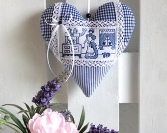 Kitchen decoration, heart with kitchen motif