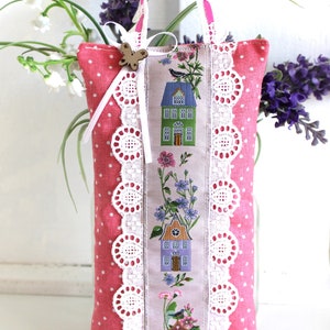 Lavender hanging spring houses, scented pillows