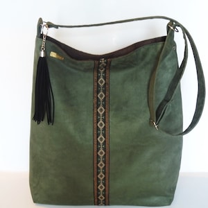 Ethno-Tasche / Boho-Tasche, Tasche mit Fransen, grüne Umhängetasche