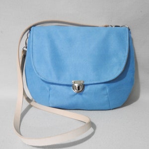 Bolsa mensageiro de camurça azul retrô vintage / bolsa de camurça azul com alça de couro / bolsa com aba